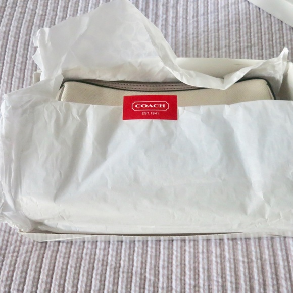 Vintage Coach Seashell Cosmetic Pouch - Picture 8 of 9